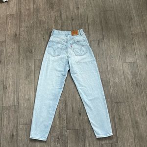 Levi’s high loose taper